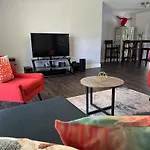 3Bed Modern Home Family Friendly Heated Pool